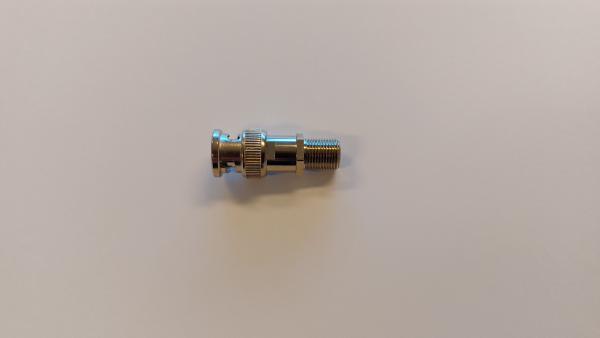 Umsetzer-Stecker von BNC auf F-Typ